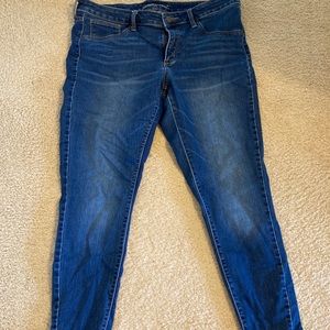 Universal Thread Mid Rise Jegging